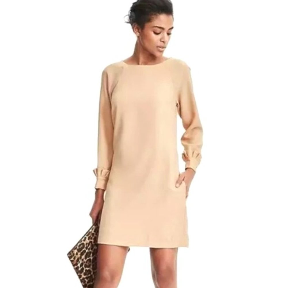 Banana Republic Ruffle Cuff Dress w Pockets - 4P